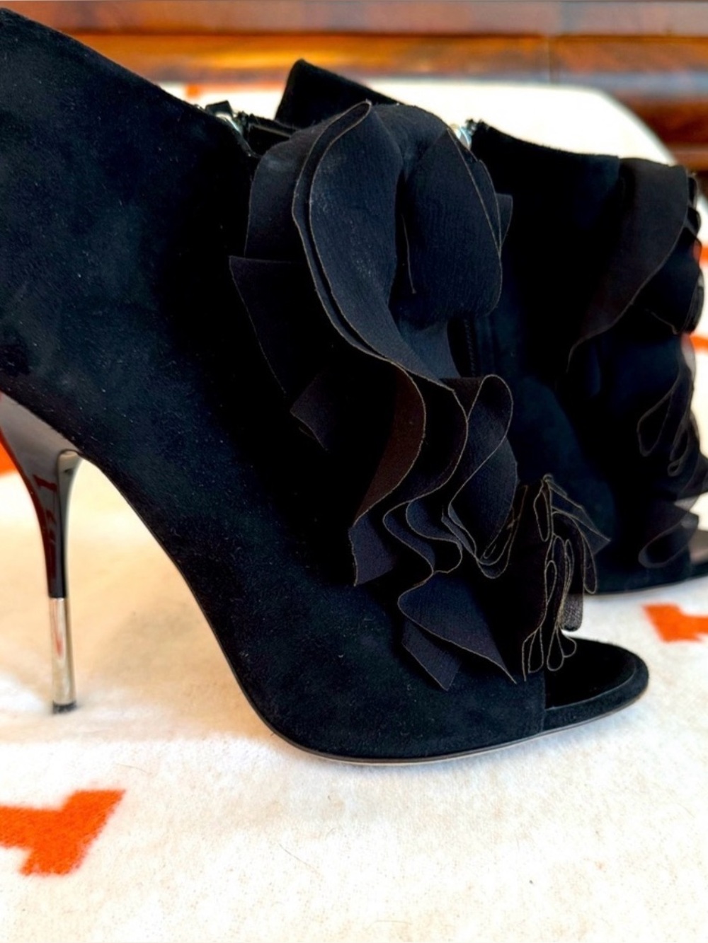 Guiseppe Zanotti Vero Cuoio Black
Booties